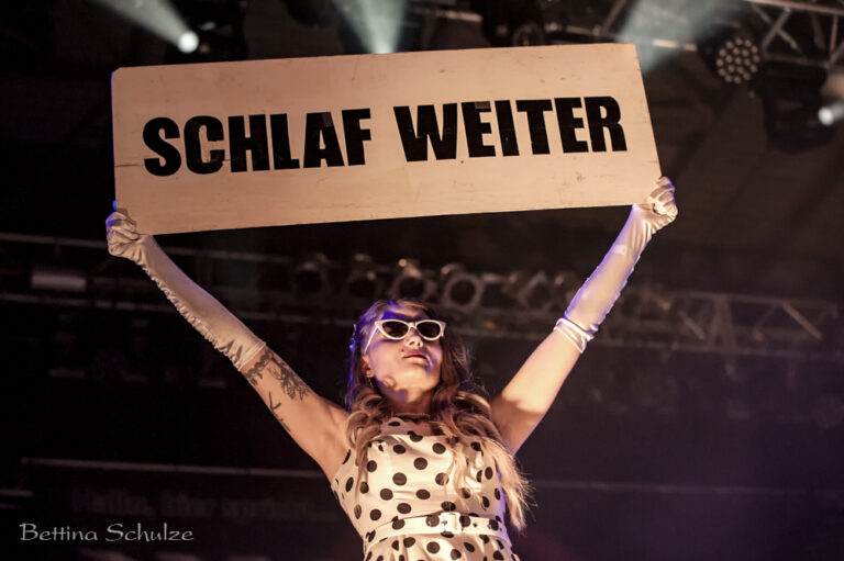 Welle:Erdball Live – WGT 04.06.2022 – Agra